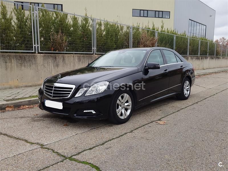 Usado Mercedes E220 Elegance 170 CV (125 kW) 2009 Negro Berlina
