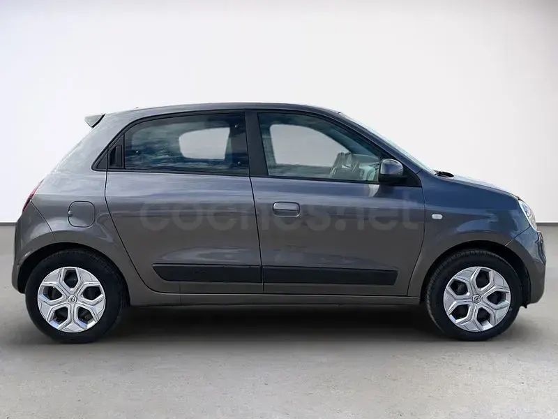 Usado Renault Twingo Intens 75 CV (55 kW) 2020 Gris / plata Utilitario