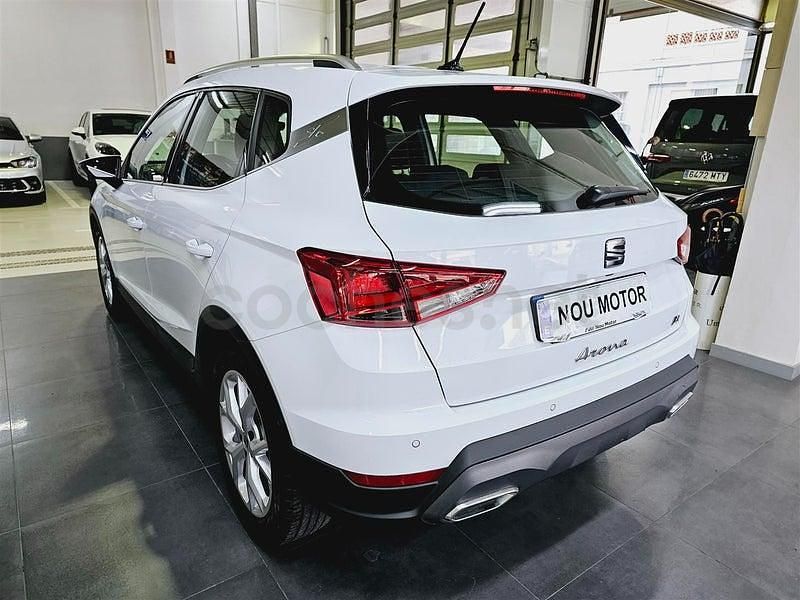 Usado Seat Arona FR 110 CV (80 kW) 2024 Blanco SUV