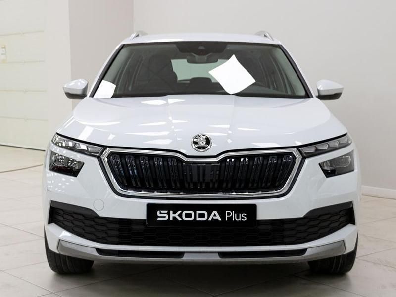 Usado Skoda Kamiq Ambition 110 CV (80 kW) 2023 Blanco SUV
