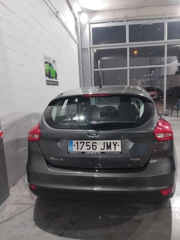 Usado Peugeot 308 Business-Line 99 CV (72 kW) 2018 Negro Utilitario