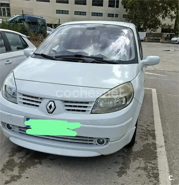 Usado Renault Scenic E-Tech Privilege 130 CV (95 kW) 2006 Blanco Monovolumen