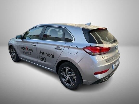 Usado Hyundai i30 120 CV (88 kW) 2023 Gris