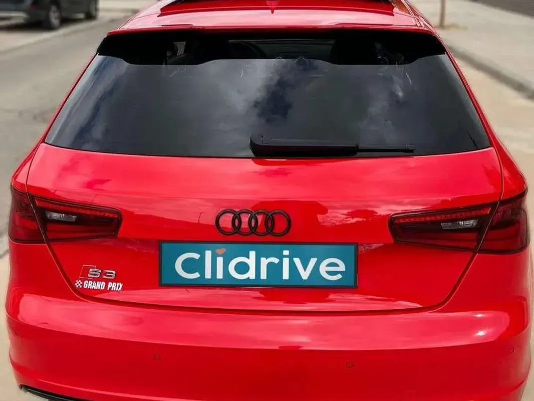 Usado Audi S3 Sportback Comfort 300 CV (220 kW) 2014 Rojo Utilitario