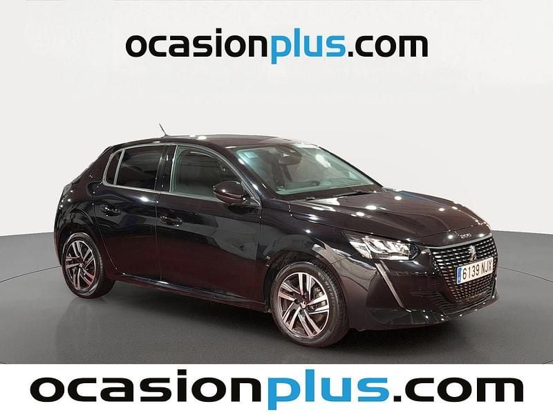 Usado Peugeot 208 Allure 102 CV (75 kW) 2023 Negro Utilitario