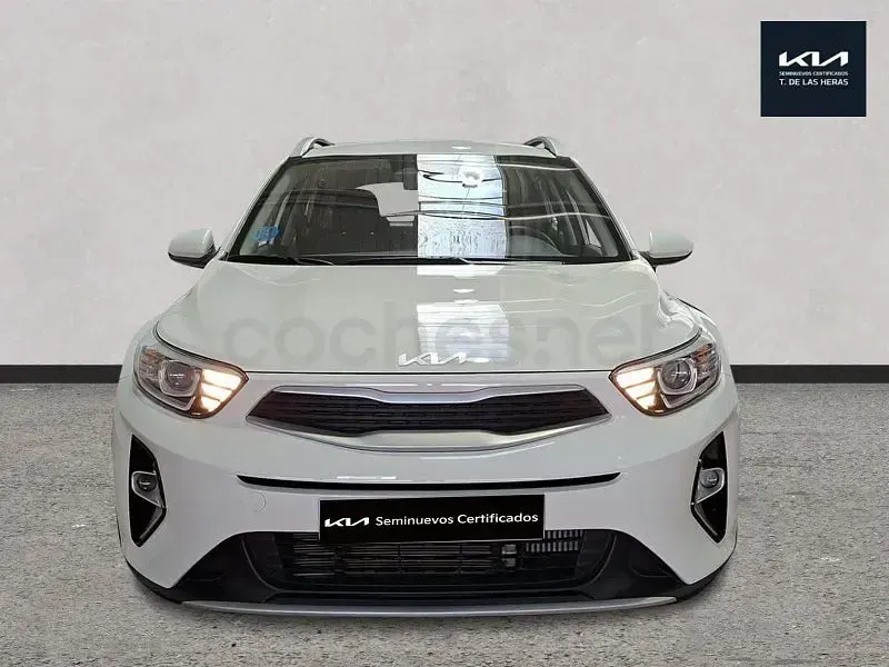 Usado Kia Stonic 100 CV (73 kW) 2025 Blanco SUV