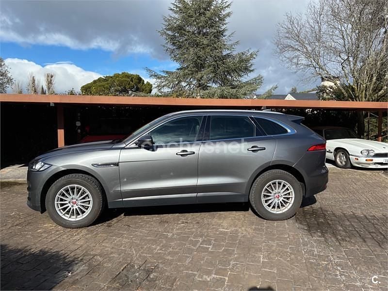 Usado Jaguar F-Pace Prestige 180 CV (132 kW) 2018 Gris / plata SUV