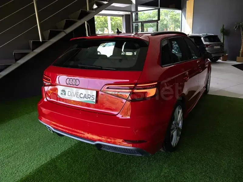 Usado Audi A3 S-Line 150 CV (110 kW) 2019 Rojo Berlina