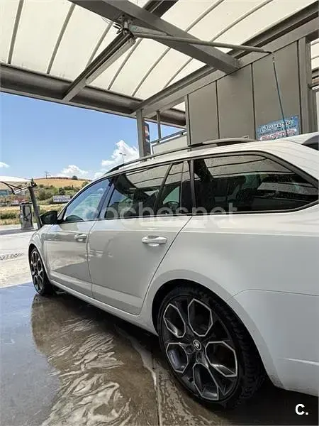 Usado Skoda Octavia RS 184 CV (135 kW) 2017 Blanco Familiar