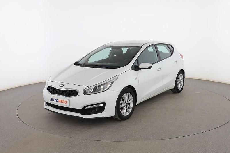 Blanco Usado 2017 Kia Ceed Utilitario | 11.099 € (Precio justo) - Imagen 1/3