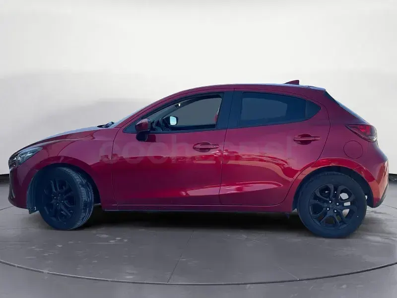 Usado Mazda 2 Edition 90 CV (66 kW) 2019 Rojo Berlina