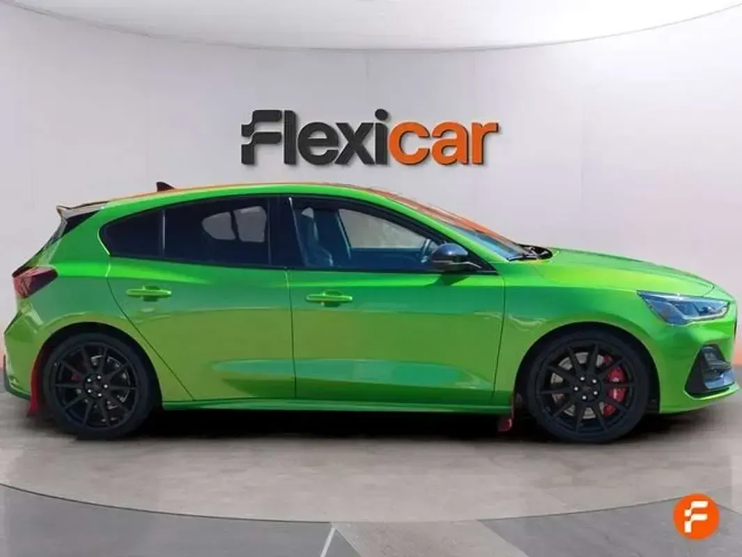 Usado Ford Focus ST 280 CV (205 kW) 2023 Verde Utilitario