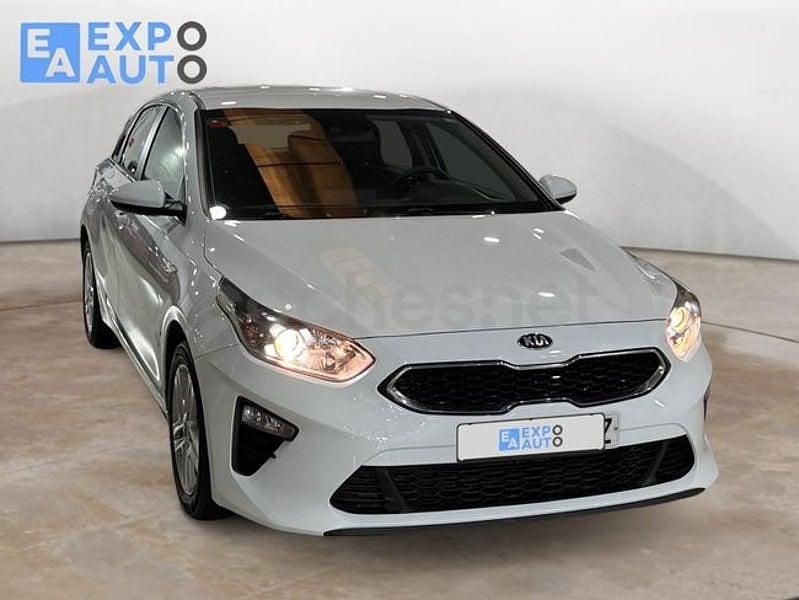 Usado Kia Ceed 120 CV (88 kW) 2019 Blanco Utilitario
