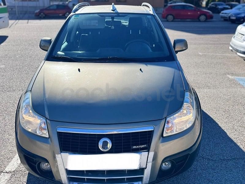 Usado Fiat Sedici Emotion 120 CV (88 kW) 2007 Verde SUV