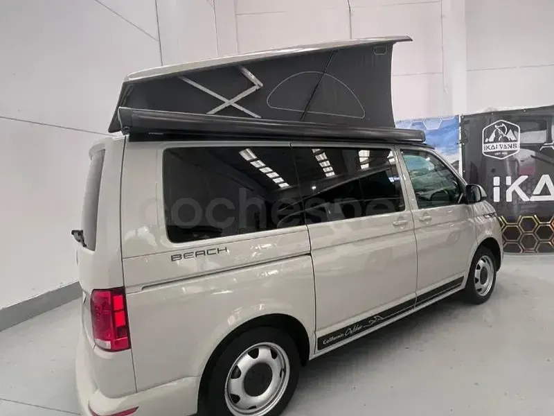 Usado VW California Beach 150 CV (110 kW) 2024 Gris / plata Van