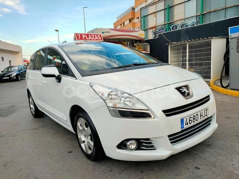 Blanco Usado 2012 Peugeot 5008 Access Monovolumen | 6800 € (Buen precio) - Imagen 1/4