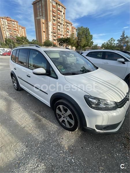 Usado VW Touran 170 CV (125 kW) 2012 Blanco Monovolumen