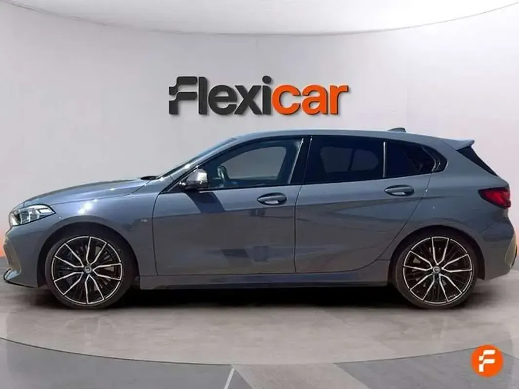Usado BMW M135 306 CV (225 kW) 2022 Gris Utilitario