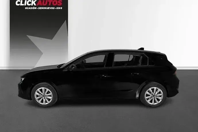 Usado Opel Astra Edition 130 CV (95 kW) 2023 Rojo Utilitario