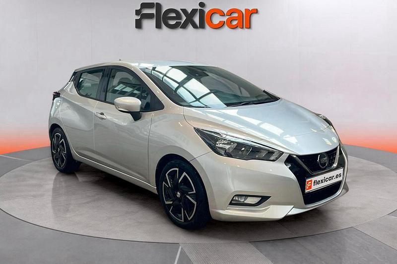 Usado Nissan Micra Acenta 92 CV (67 kW) 2021 Gris Utilitario
