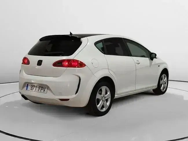Usado Seat Leon Reference 102 CV (75 kW) 2007 Blanco Utilitario