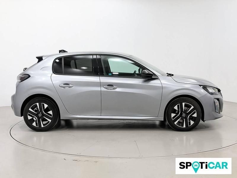 Usado Peugeot 208 Allure 100 CV (73 kW) 2024 Gris Utilitario