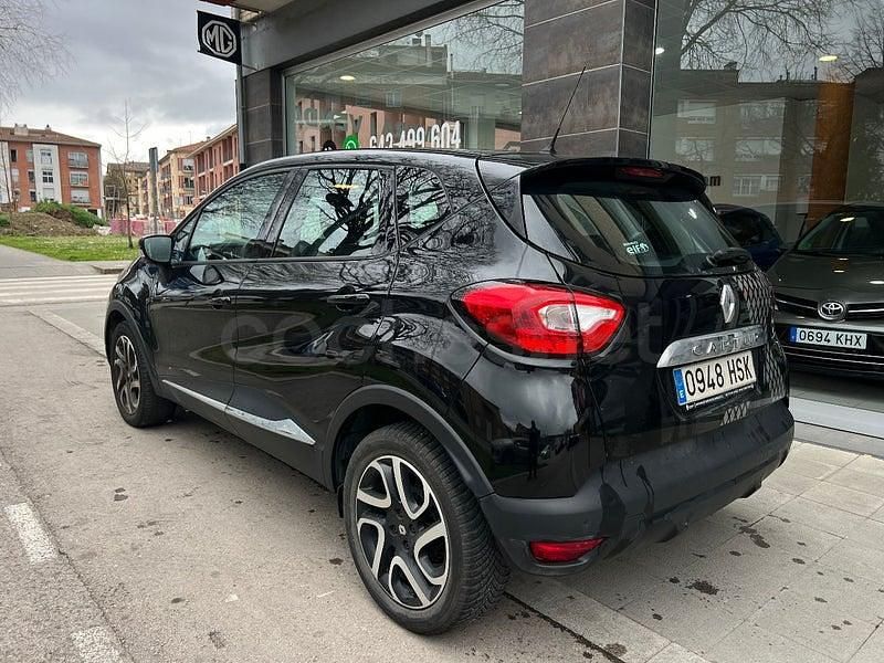Usado Renault Captur Zen 120 HP (88 kW) 2013 Preto SUV