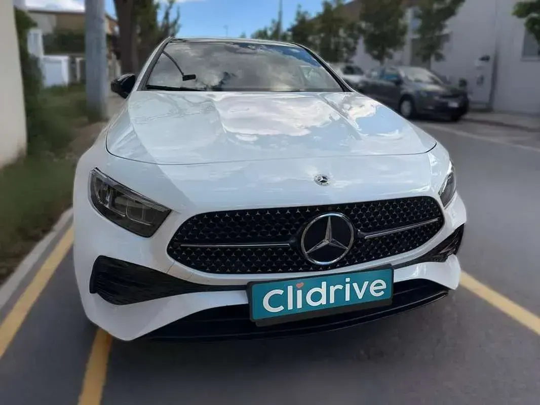 Usado Mercedes A200 150 CV (110 kW) 2023 Blanco Berlina