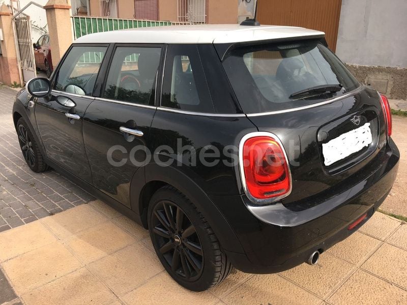 Usado Mini Cooper D 116 CV (85 kW) 2019 Negro Utilitario
