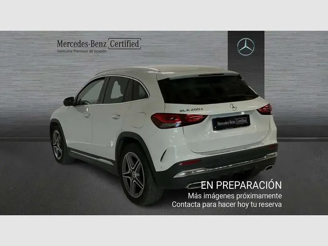 Usado Mercedes GLA200 150 CV (110 kW) 2023 Blanco SUV
