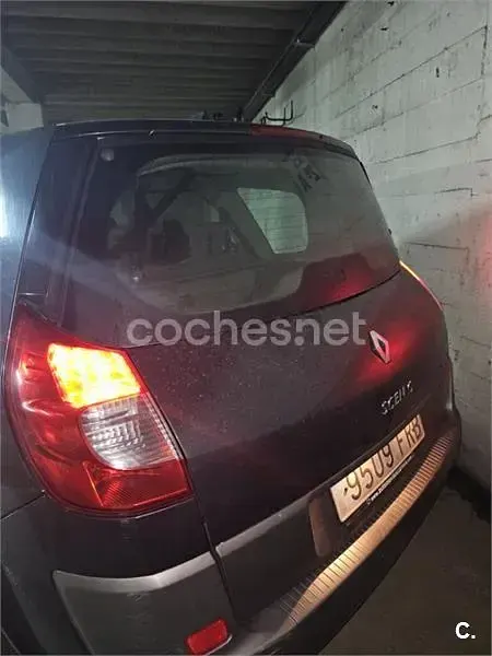 Usado Renault Scenic E-Tech Dynamique 130 CV (95 kW) 2007 Negro Monovolumen