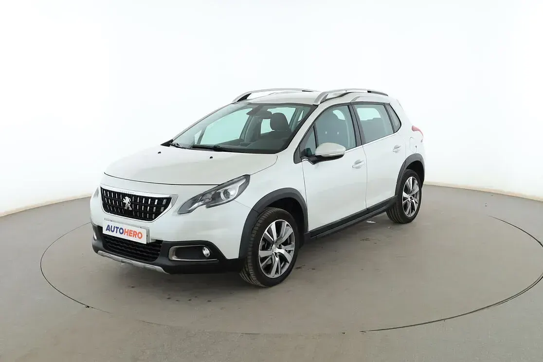 Usado Peugeot 2008 Allure 110 CV (80 kW) 2017 SUV