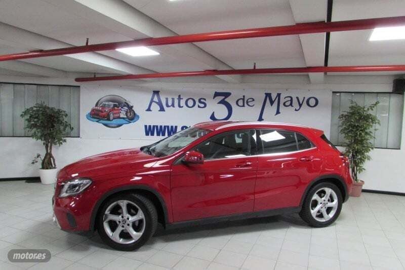 Usado Mercedes GLA180 122 CV (89 kW) 2018 Rojo SUV