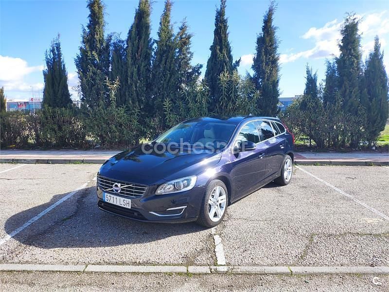 Usado Volvo V60 285 CV (209 kW) 2015 Azul Familiar