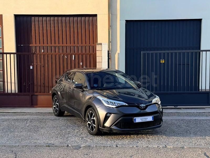 Usado Toyota C-HR Advance 122 CV (89 kW) 2019 Gris / plata SUV