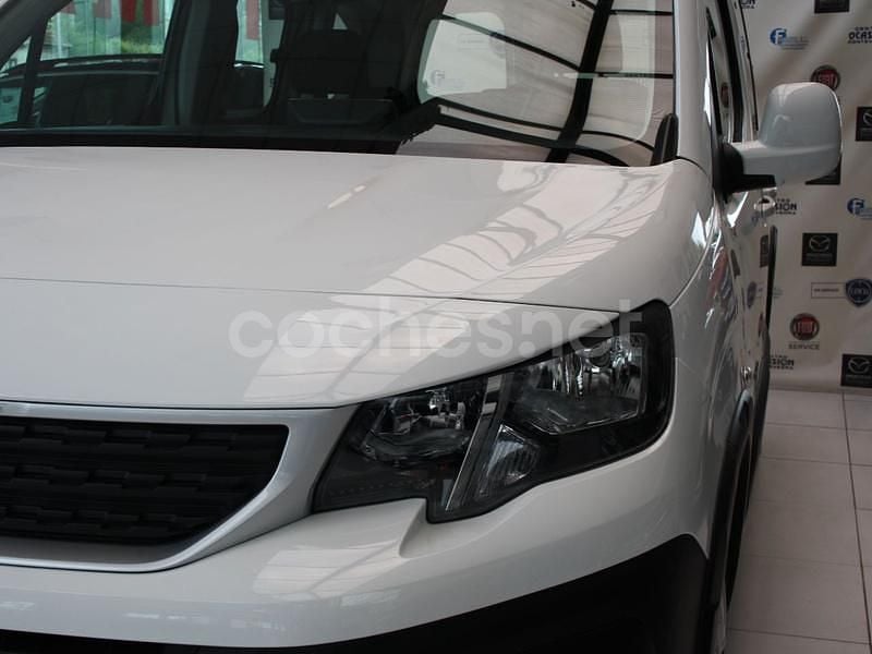 Usado Peugeot Rifter Allure 100 CV (73 kW) 2019 Blanco Monovolumen