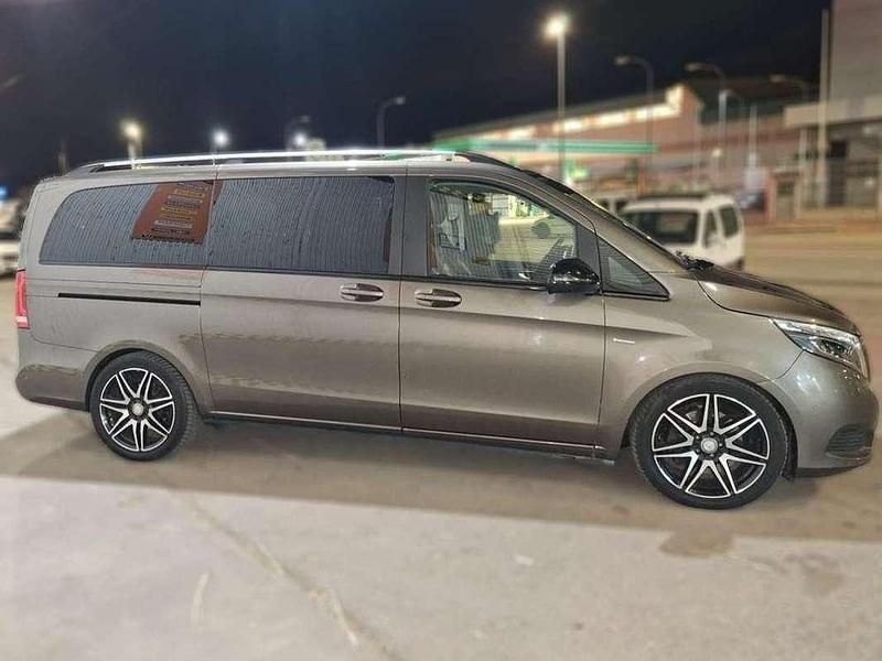 Usado Mercedes V250 190 CV (139 kW) 2017 Marrón Monovolumen