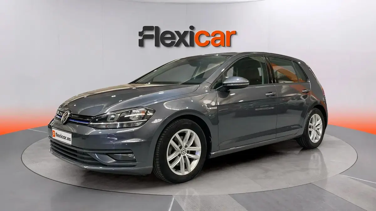 Usado VW Golf VIII Edition 130 CV (95 kW) 2020 Gris Berlina