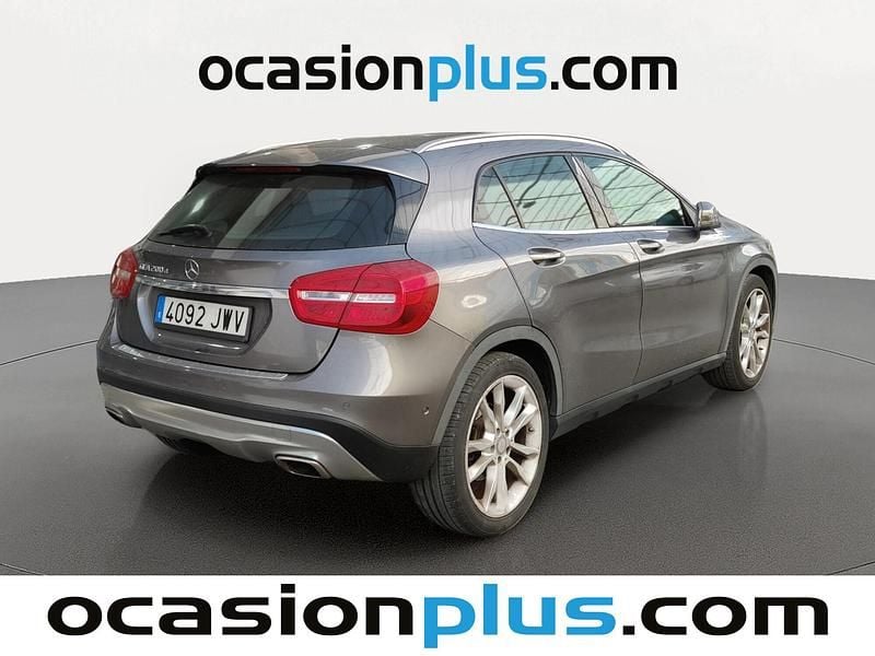Usado Mercedes GLA200 Urban 136 CV (100 kW) 2017 Gris SUV