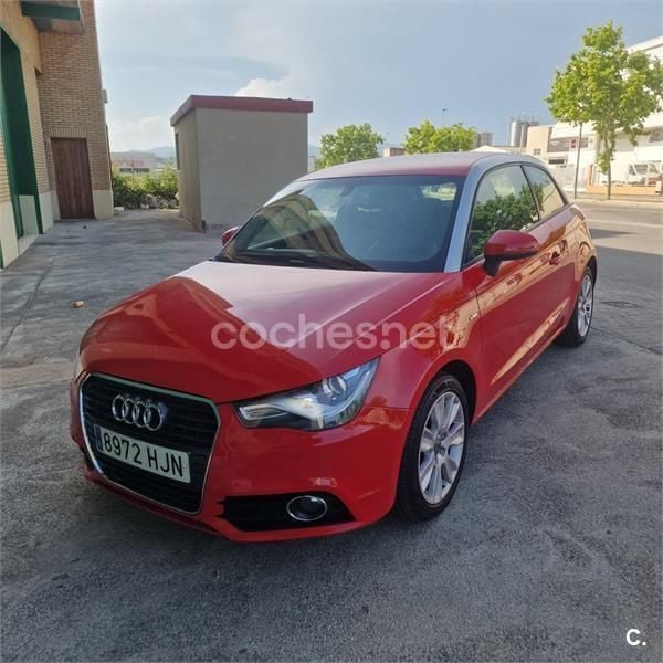 Rojo Usado 2012 Audi A1 Ambition Utilitario | 8600 € (Precio justo) - Imagen 1/1