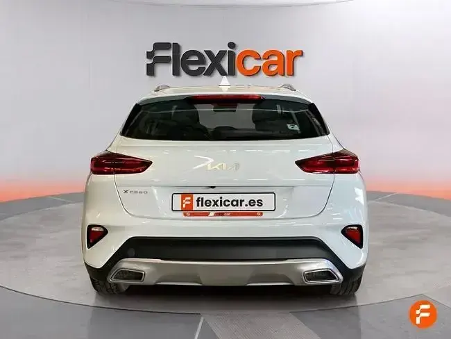 Usado Kia XCeed 120 CV (88 kW) 2022 Blanco SUV