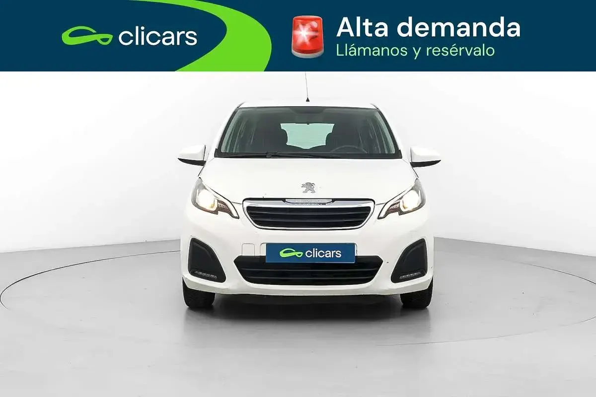 Usado Peugeot 108 Allure 82 CV (60 kW) 2017 Blanco Utilitario