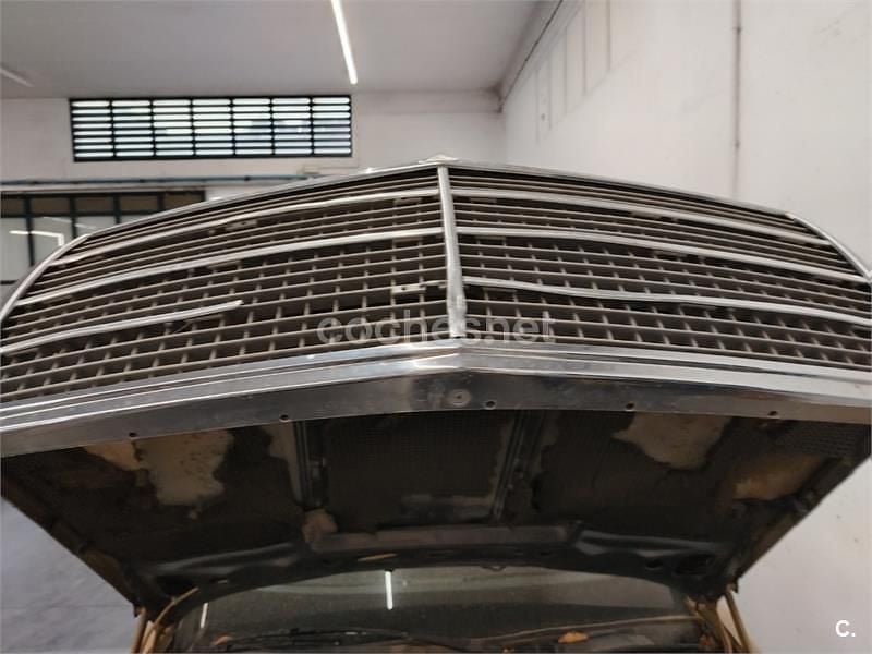 Amarillo Usado 1985 Mercedes 190 Berlina | 10.000 € - Imagen 1/4