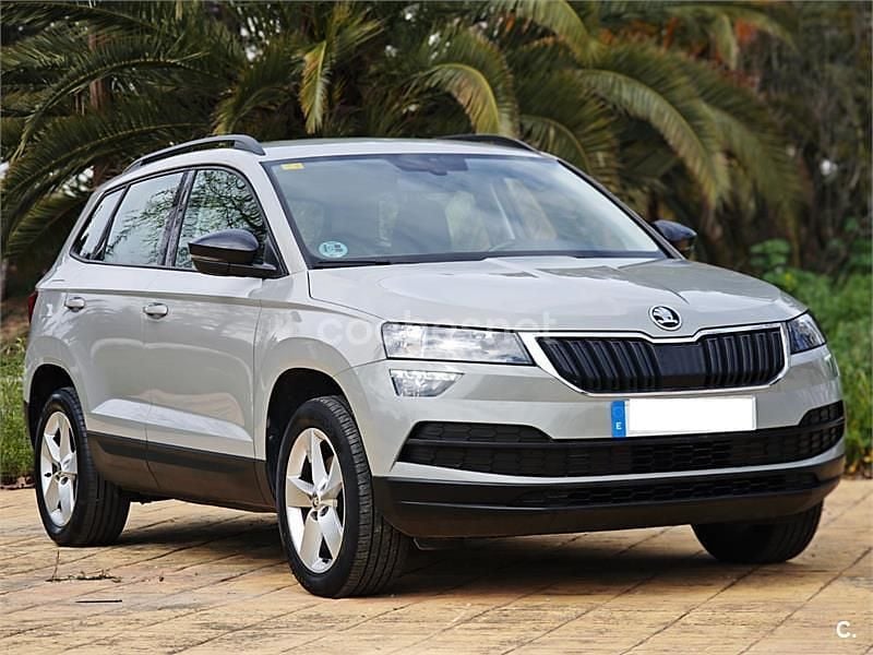 Usado Skoda Karoq 115 CV (84 kW) 2020 Gris / plata SUV