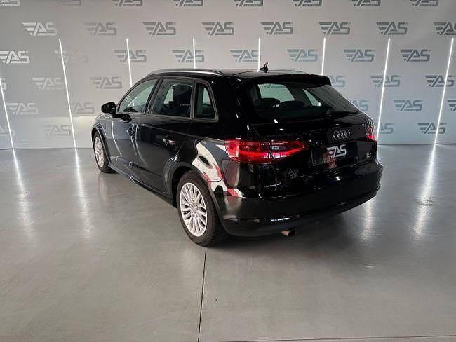 Usado Audi A3 Sport 110 CV (80 kW) 2016 Negro Utilitario