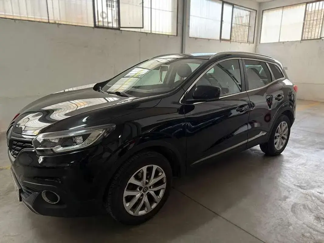 Usado Renault Kadjar Zen 131 CV (96 kW) 2016 Negro SUV