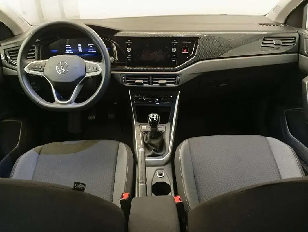 Usado VW Taigo 116 CV (85 kW) 2025 Gris SUV