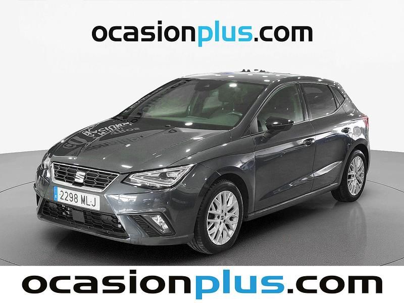 Usado Seat Ibiza FR 110 CV (80 kW) 2023 Gris Utilitario