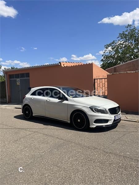 Usado Mercedes A180 AMG 109 CV (80 kW) 2012 Blanco Berlina