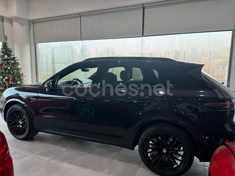 Usado Porsche Cayenne 462 CV (339 kW) 2021 Negro SUV